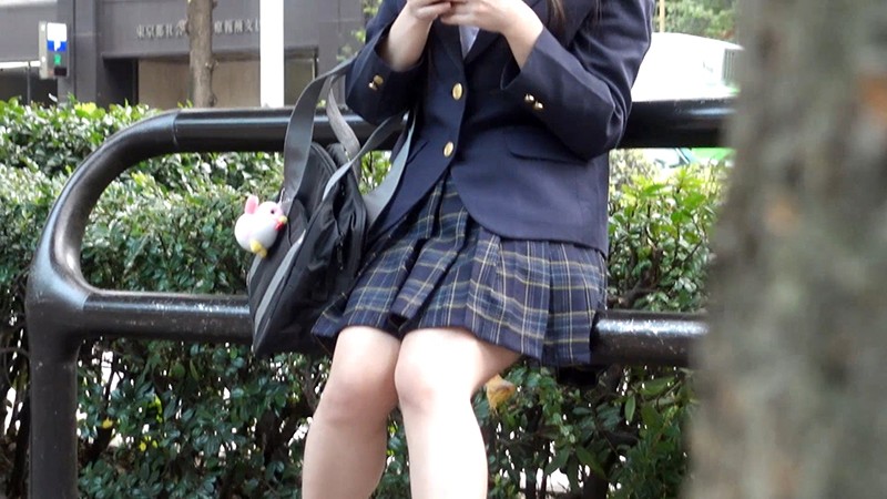 【h_1580kamich00003】電車で痴漢中出しレイプされる女子高生のエロ画像1